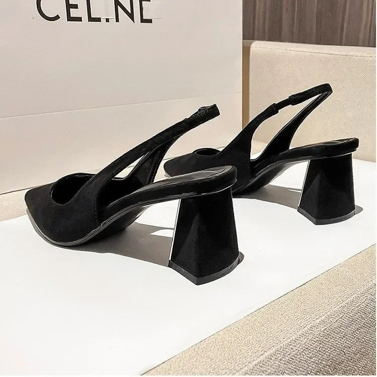 Pointed high heels, women's thick heels, 2024 spring/summer new retro style fashionable sandals