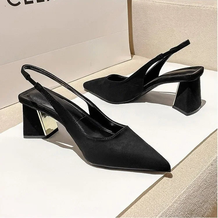 Pointed high heels, women's thick heels, 2024 spring/summer new retro style fashionable sandals