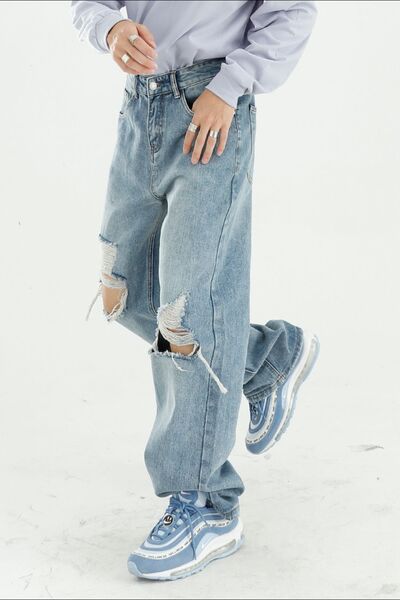 Distressed Wide Leg Jeans with Pockets